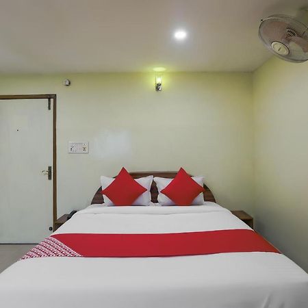 ורנאסי Oyo 70146 S S P Guest House מראה חיצוני תמונה